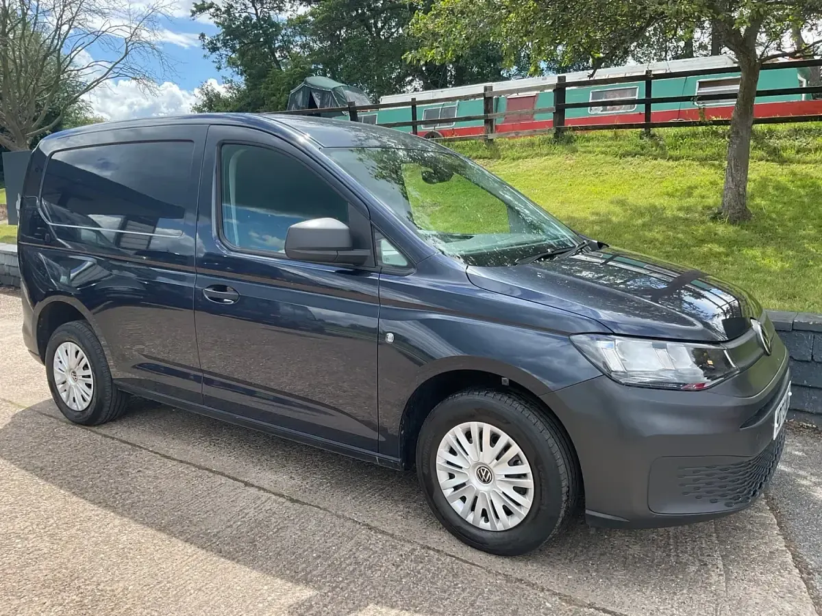 Used VW Caddy 75 HP (55 kW) 2023 Blue MPV