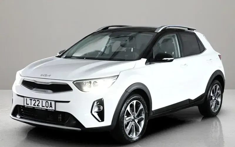 Used Kia Stonic 120 HP (88 kW) 2022 White SUV