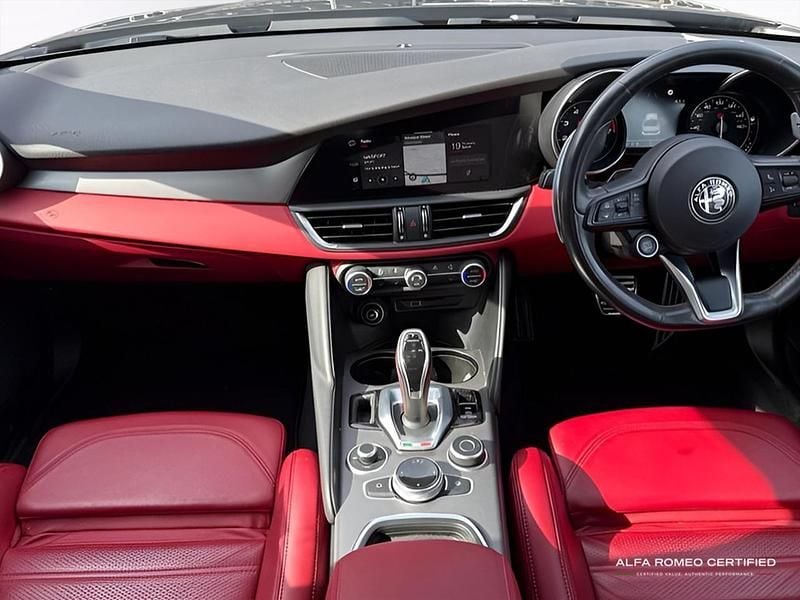 Used Alfa Romeo Giulia Veloce 276 HP (202 kW) 2022 Black Sedan