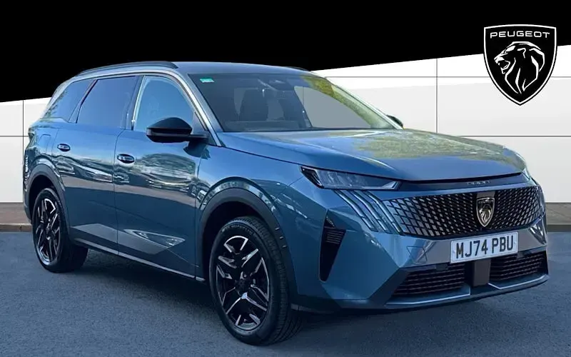 Używany Peugeot 5008 Allure 136 KM (100 kW) 2024 SUV