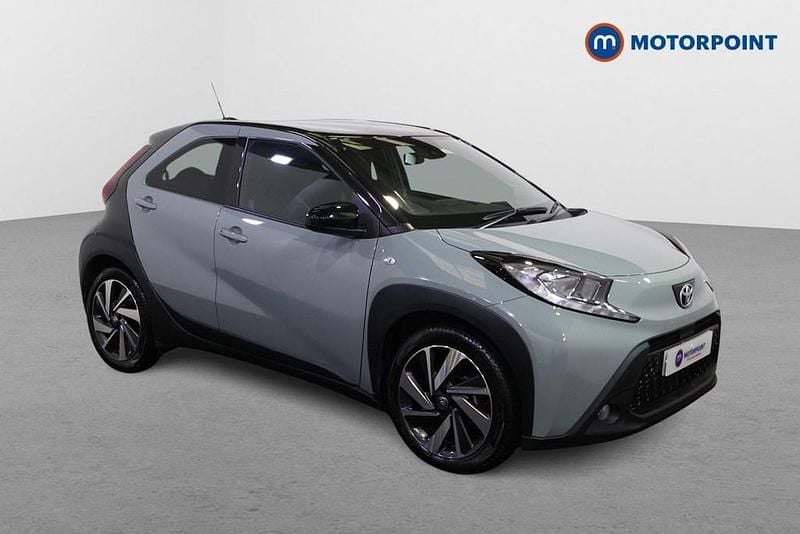 Green Used 2024 Toyota Aygo X SUV | £14,599 - Image 1/4