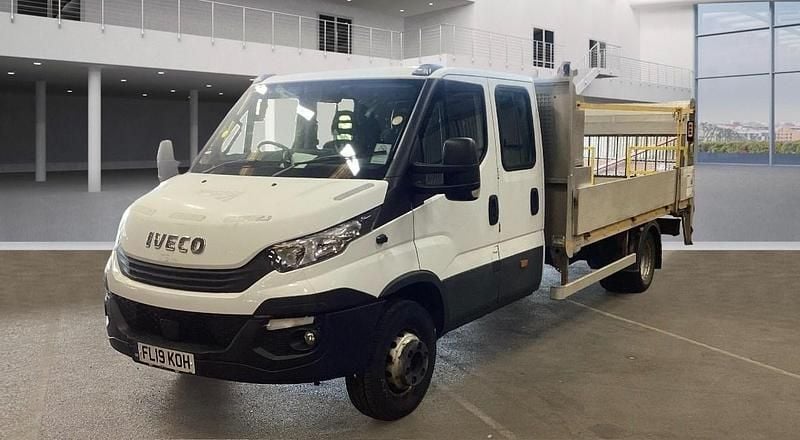White Used 2019 Iveco Daily Sedan | £16,995 (Super price) - Image 1/4
