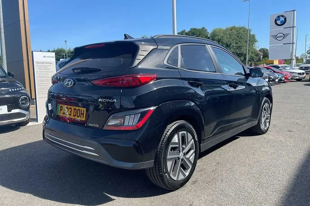 Used Hyundai Kona Premium 150 kW (204 HP) 2023 Black SUV