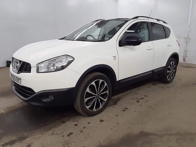 Used Nissan Qashqai 360º 110 HP (80 kW) 2013 White SUV