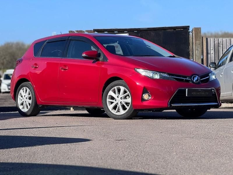 Used Toyota Auris 2025 Red Hatchback