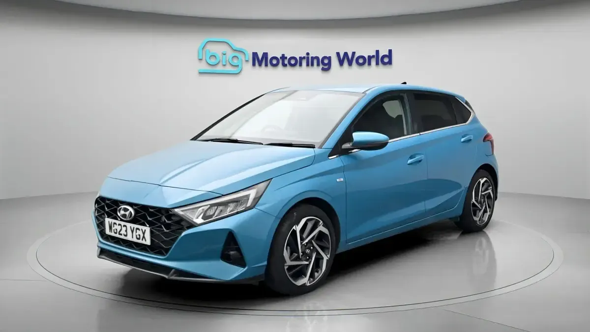 Used Hyundai i20 Premium 99 HP (72 kW) 2023 Turquoise Hatchback