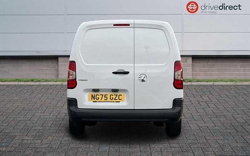New Vauxhall Combo 102 HP (75 kW) 2025 Solid  kaolin white Van