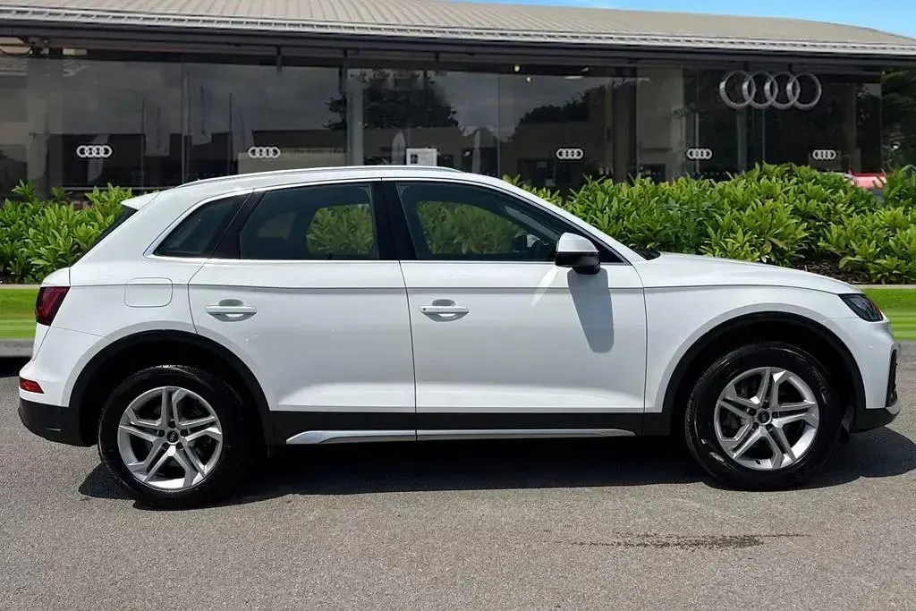 Used Audi Q5 Sport 204 HP (150 kW) 2022 White SUV