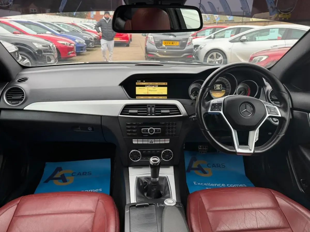 Begagnad Mercedes C250 Sport Edition 2011 Vit Sportkupé