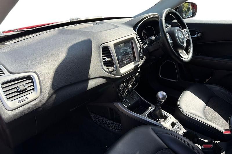 Used Jeep Compass Longitude 140 HP (102 kW) 2018 Red SUV