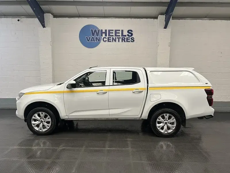 Used Isuzu D-Max 164 HP (120 kW) 2023 White Pickup