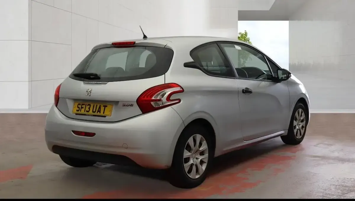 Used Peugeot 208 Access 2013 Silver Hatchback