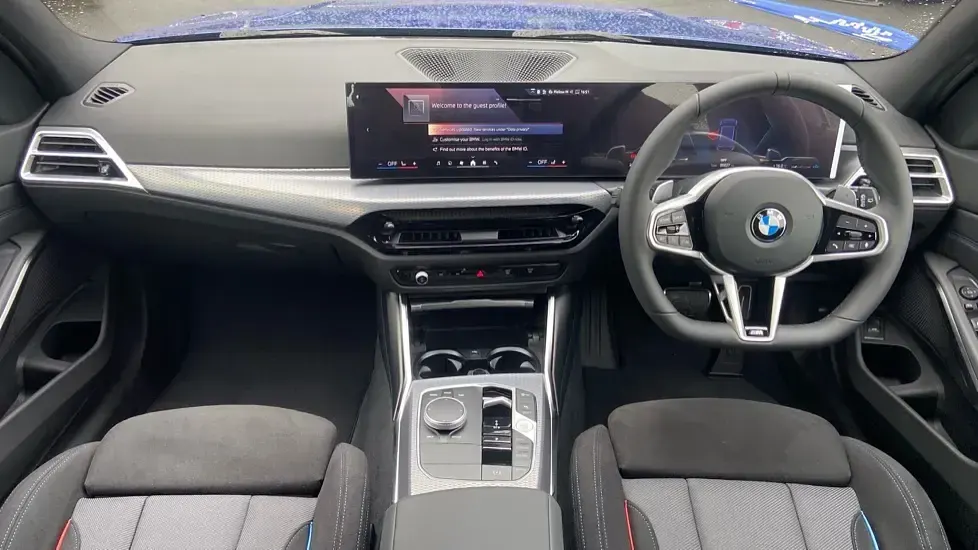 Used BMW 320 M Sport 181 HP (133 kW) 2025 Blue Estate