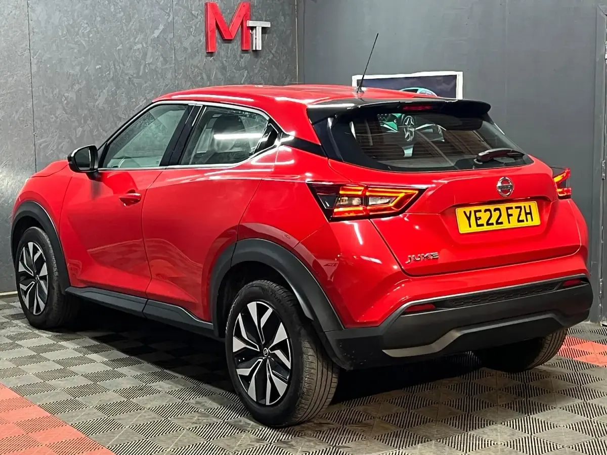 Used Nissan Juke Acenta 114 HP (83 kW) 2022 Red SUV