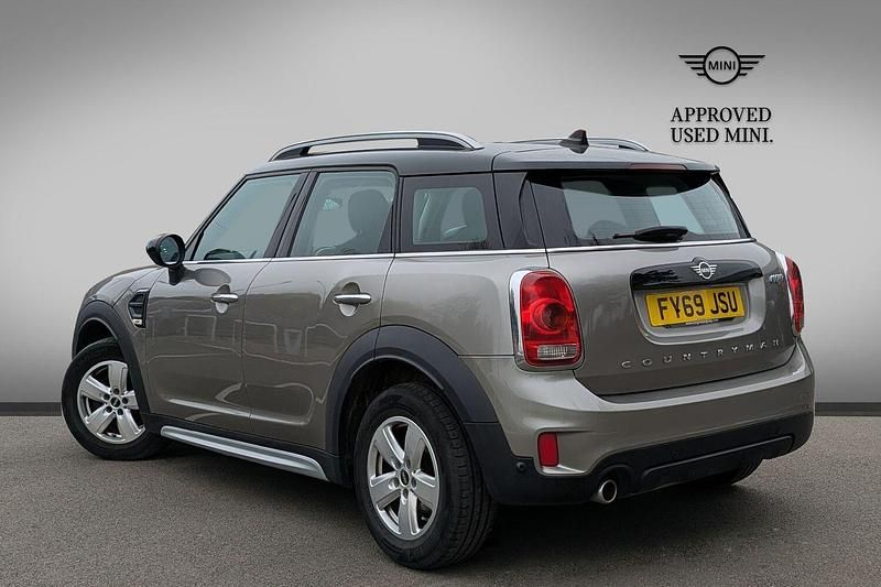 Used Mini Cooper Countryman Classic 134 HP (98 kW) 2019 Silver SUV