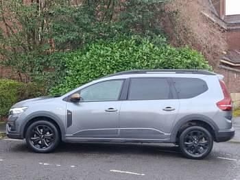 Used Dacia Jogger Extreme 109 HP (80 kW) 2024 Grey MPV
