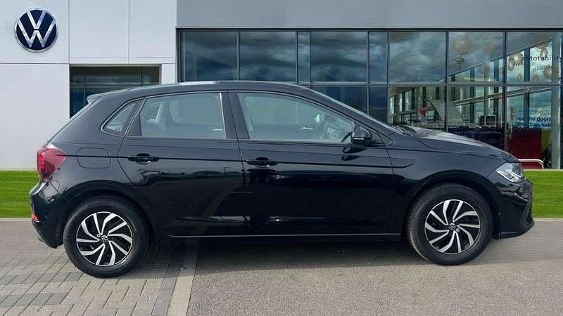 Used VW Polo Life 95 HP (69 kW) 2022 Deep black pearl Hatchback