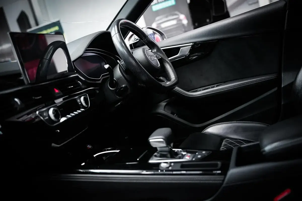 Used Audi S4 Black Edition 347 HP (255 kW) 2020 White Sedan