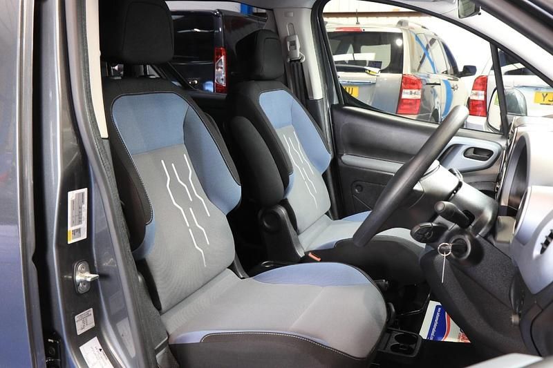 Used Peugeot Partner 2015 Grey MPV