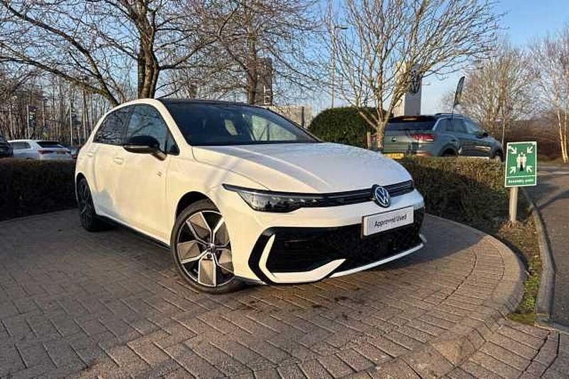 New VW Golf VIII Black Edition 150 HP (110 kW) 2025 Special solid  moonstone grey Hatchback