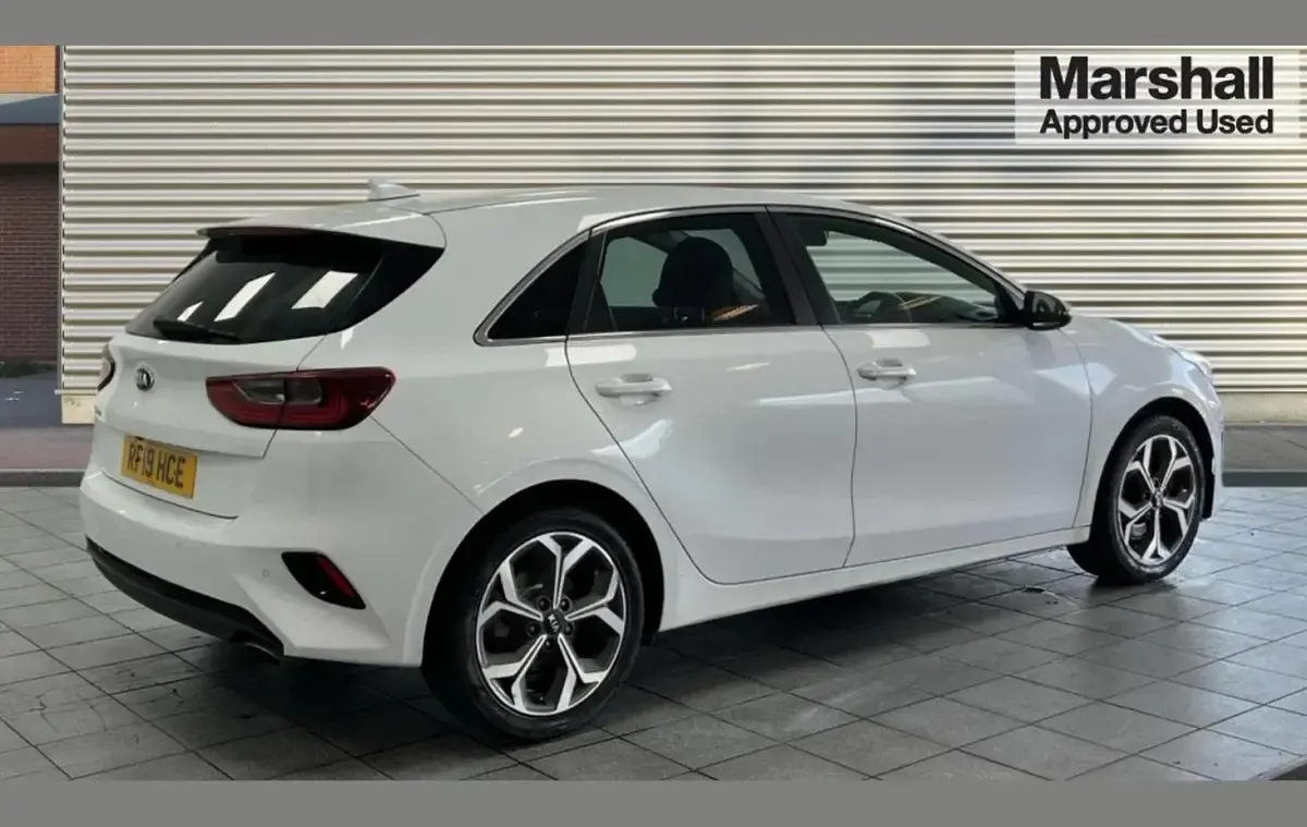 Used Kia Ceed 136 HP (100 kW) 2019 White Hatchback