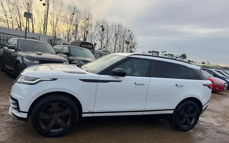 Used Land Rover Range Rover Velar R-Dynamic 179 HP (131 kW) 2020 SUV