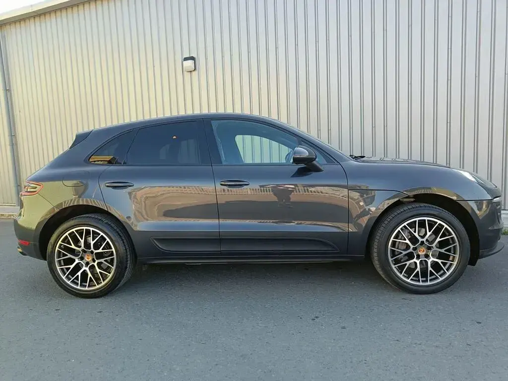 Used Porsche Macan 252 HP (185 kW) 2017 Grey SUV