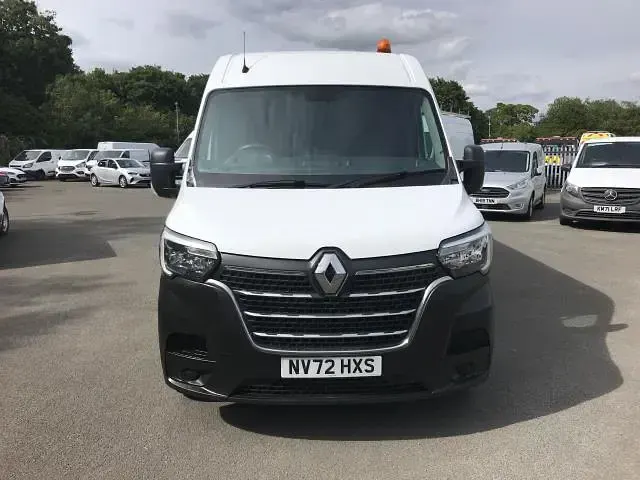 Used Renault Master Business 2022 White MPV