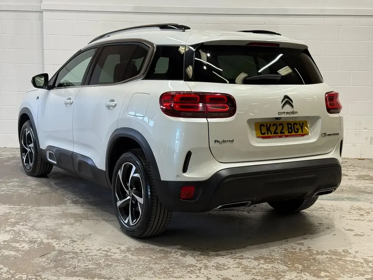 Used Citroën C5 Shine 2022 White Hatchback