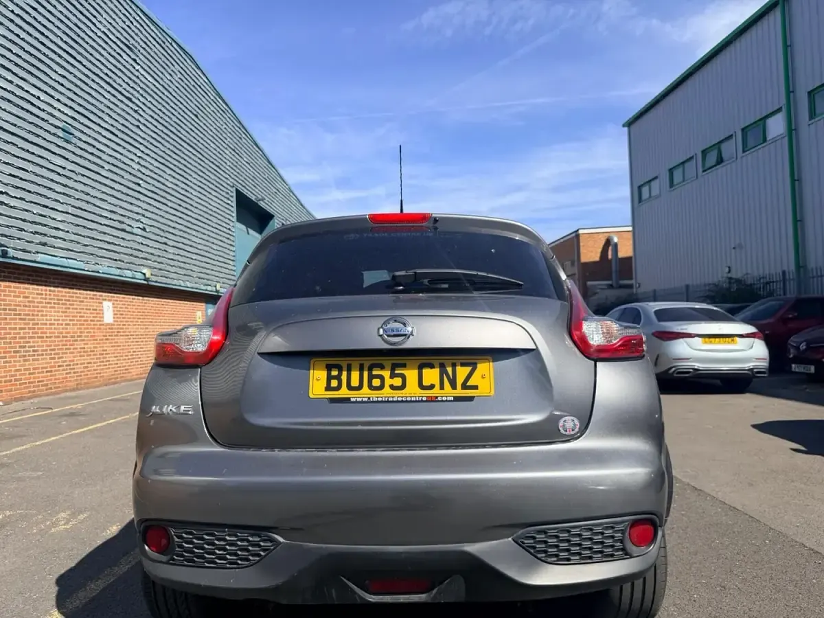 Used Nissan Juke Acenta Premium 117 HP (86 kW) 2015 Grey SUV