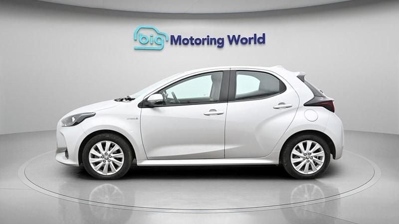 Used Toyota Yaris Hybrid 116 HP (85 kW) 2020 Silver Hatchback