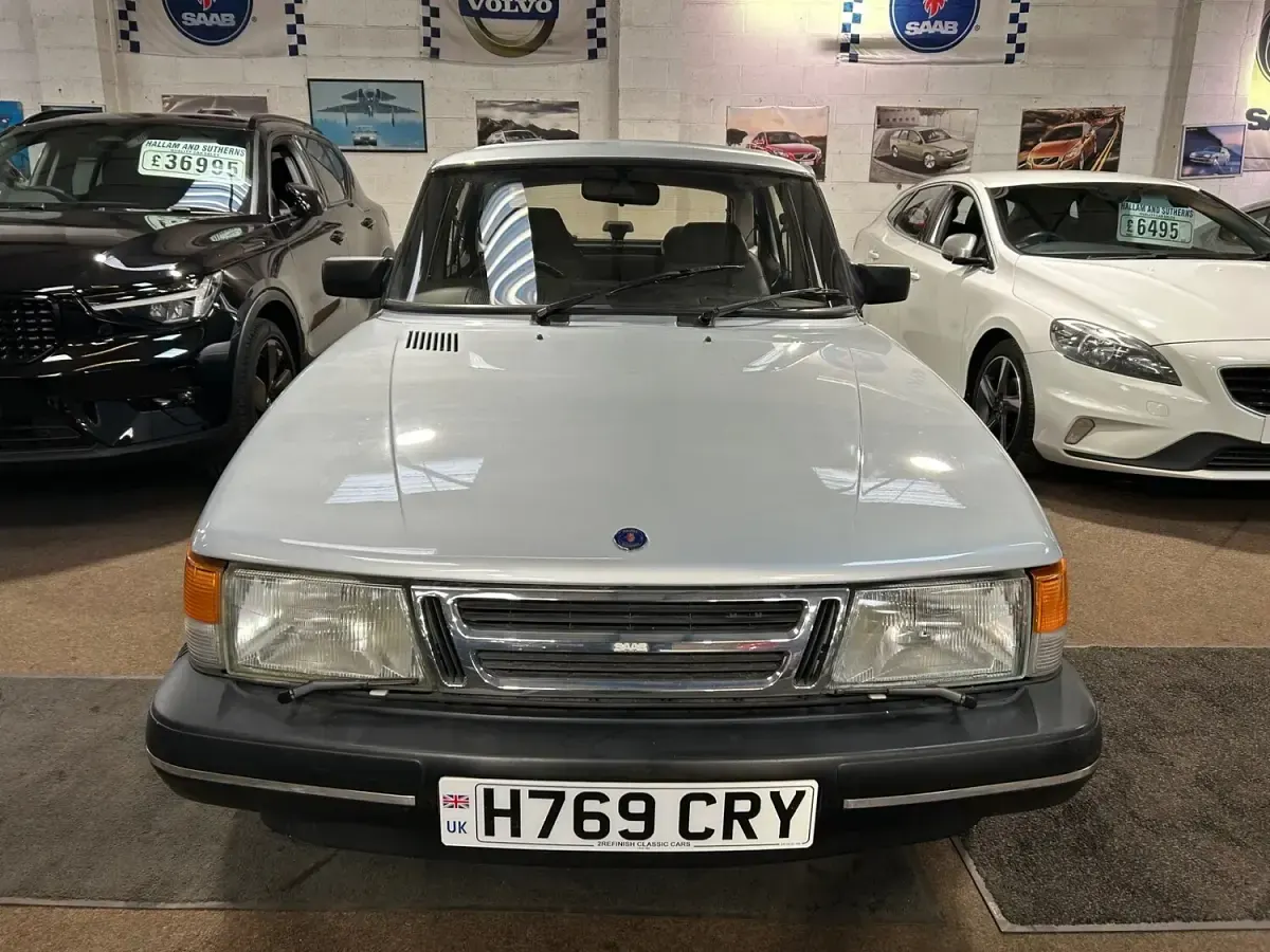 Used Saab 900 1990 Blue Hatchback