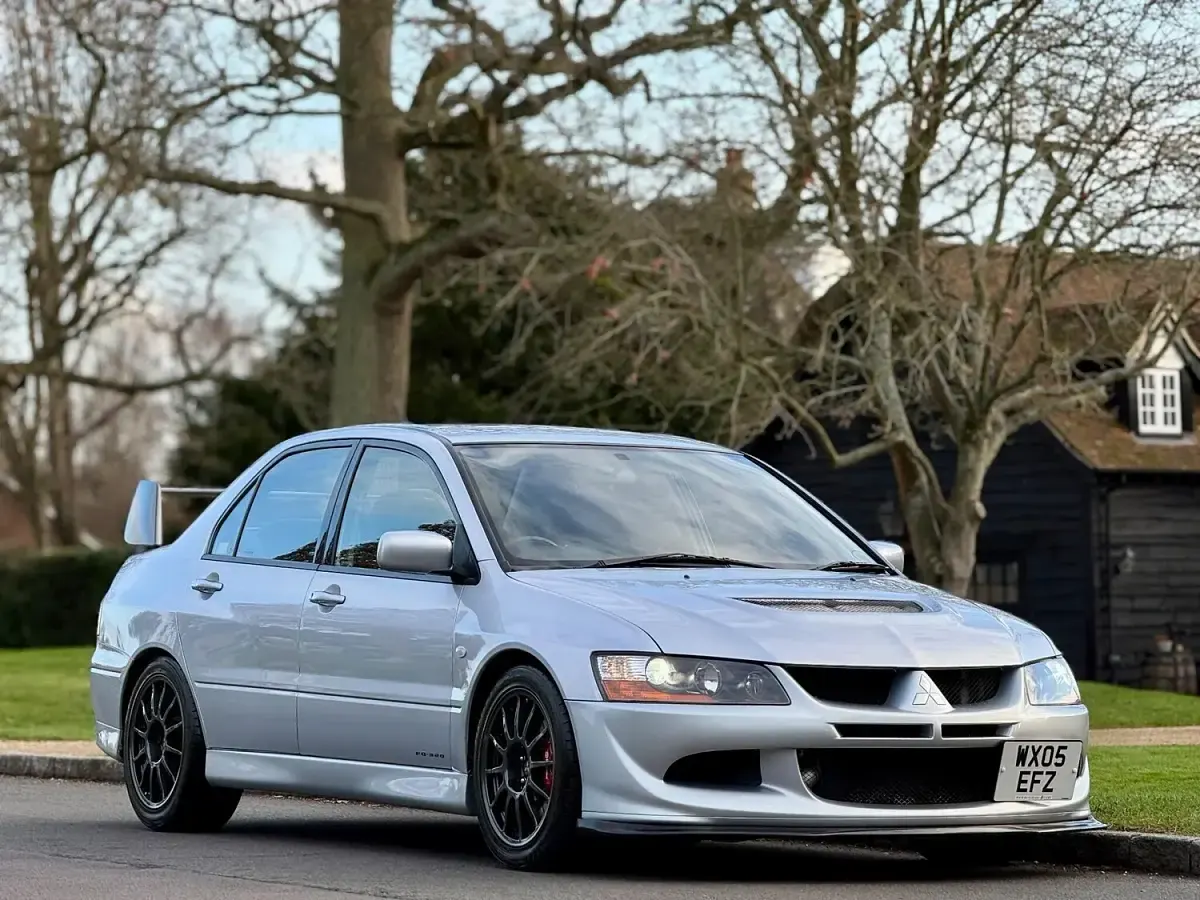 Used Mitsubishi Lancer 325 HP (239 kW) 2005 Silver Estate