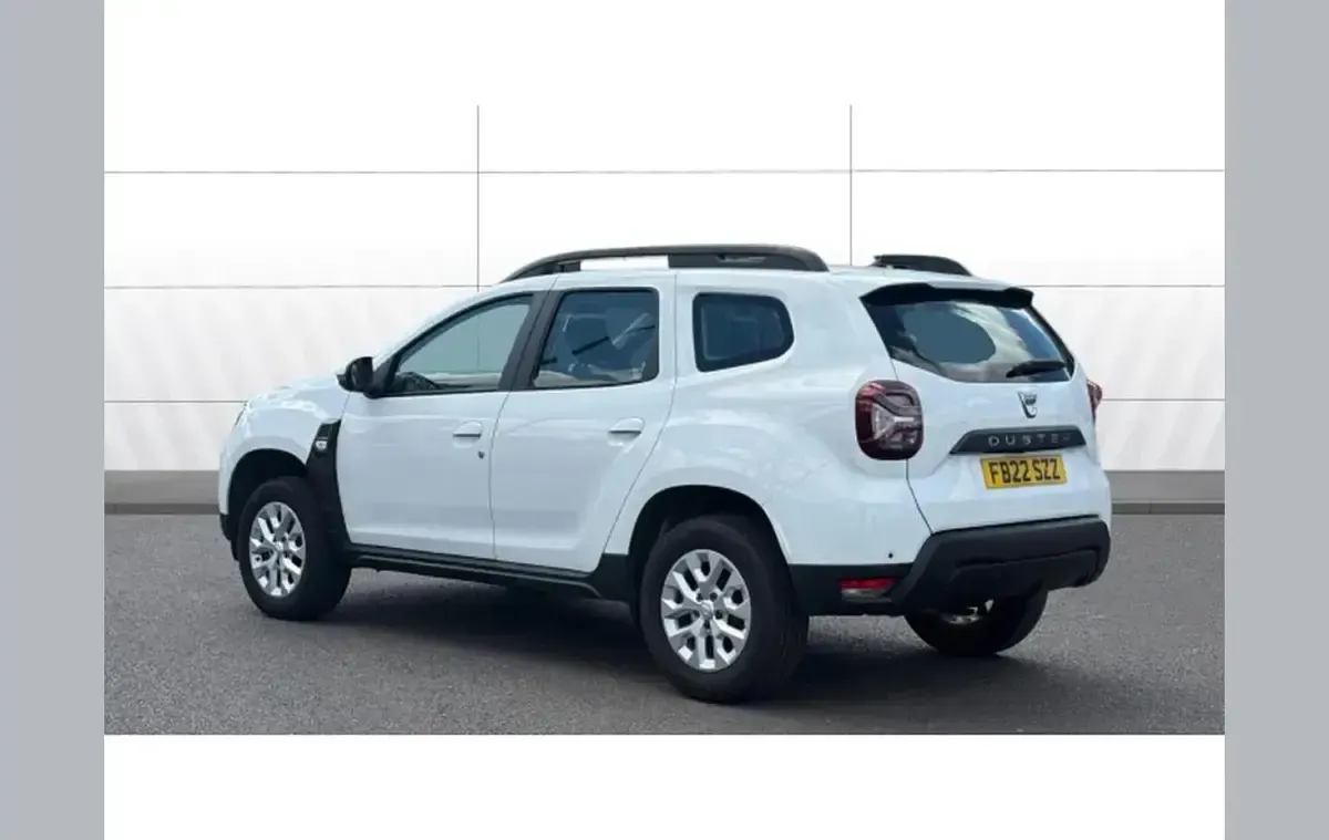 Used Dacia Duster Comfort 131 HP (96 kW) 2022 White SUV