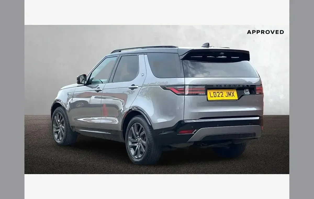 Usado Land Rover Discovery 5 SE Dynamic 300 CV (220 kW) 2022 Gris SUV