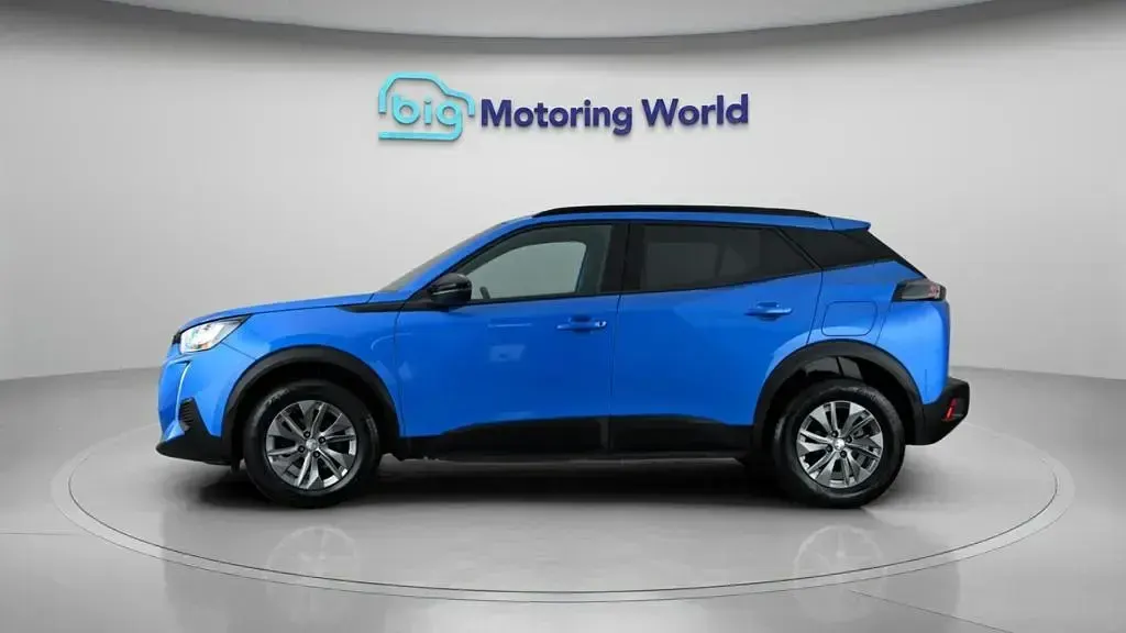Used Peugeot 2008 Active+ 100 HP (73 kW) 2023 Blue SUV