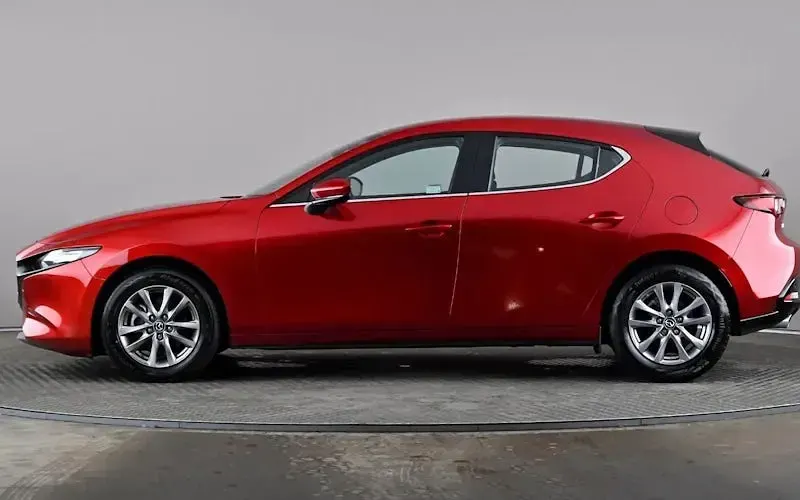 Used Mazda 3 122 HP (89 kW) 2022 Red Hatchback