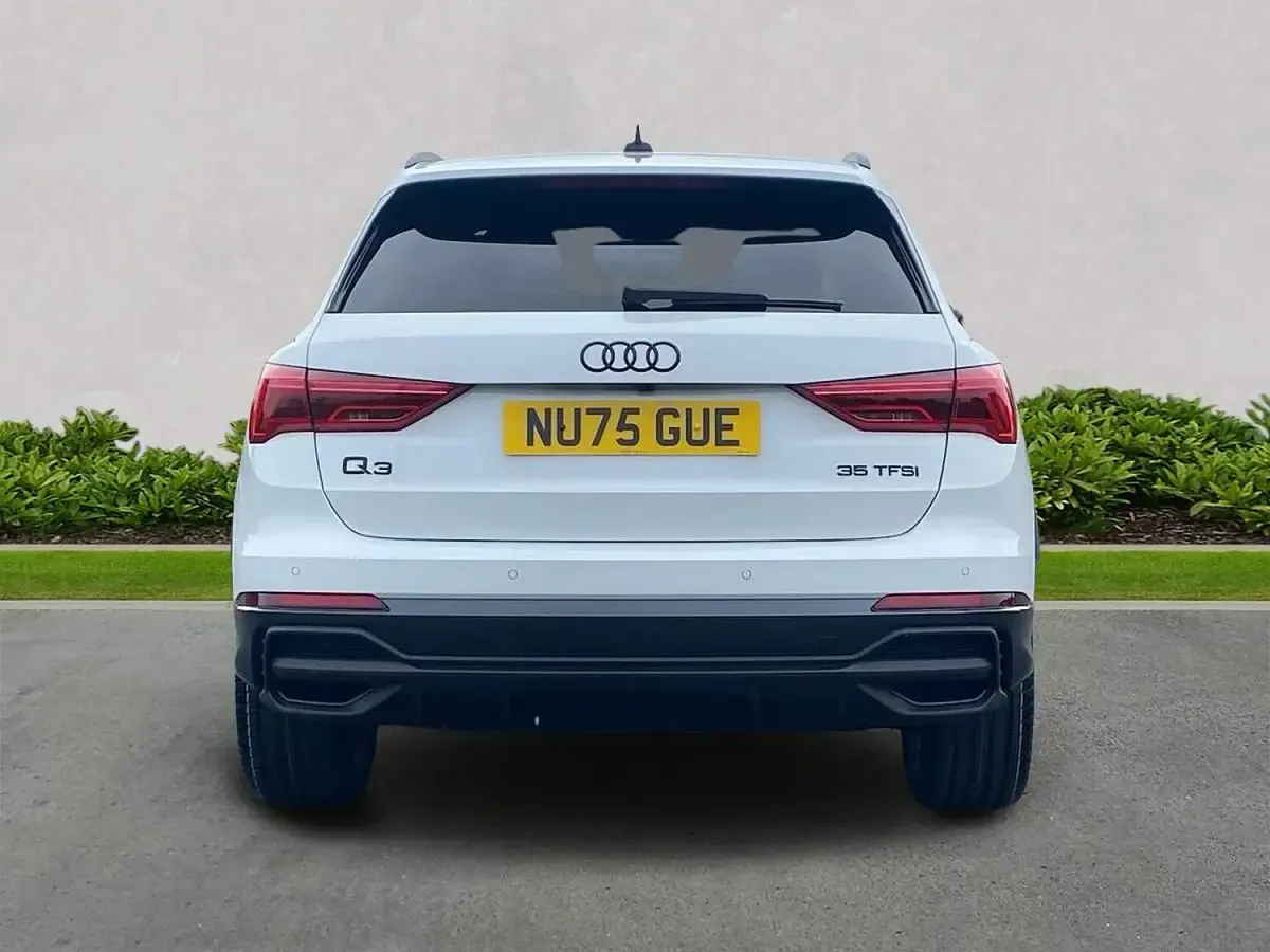 Used Audi Q3 Black Edition 147 HP (108 kW) 2025 White SUV
