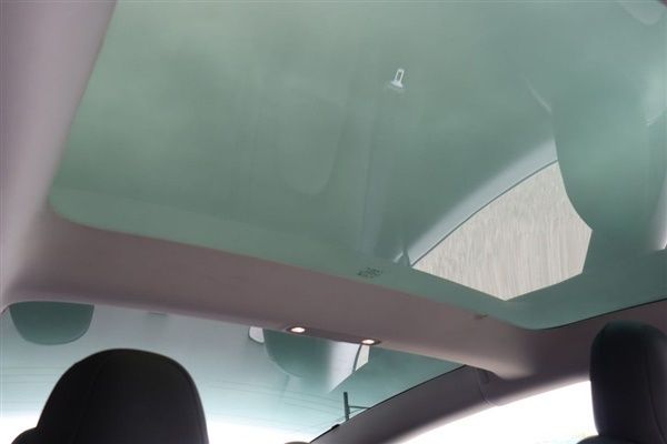 Image 3/4