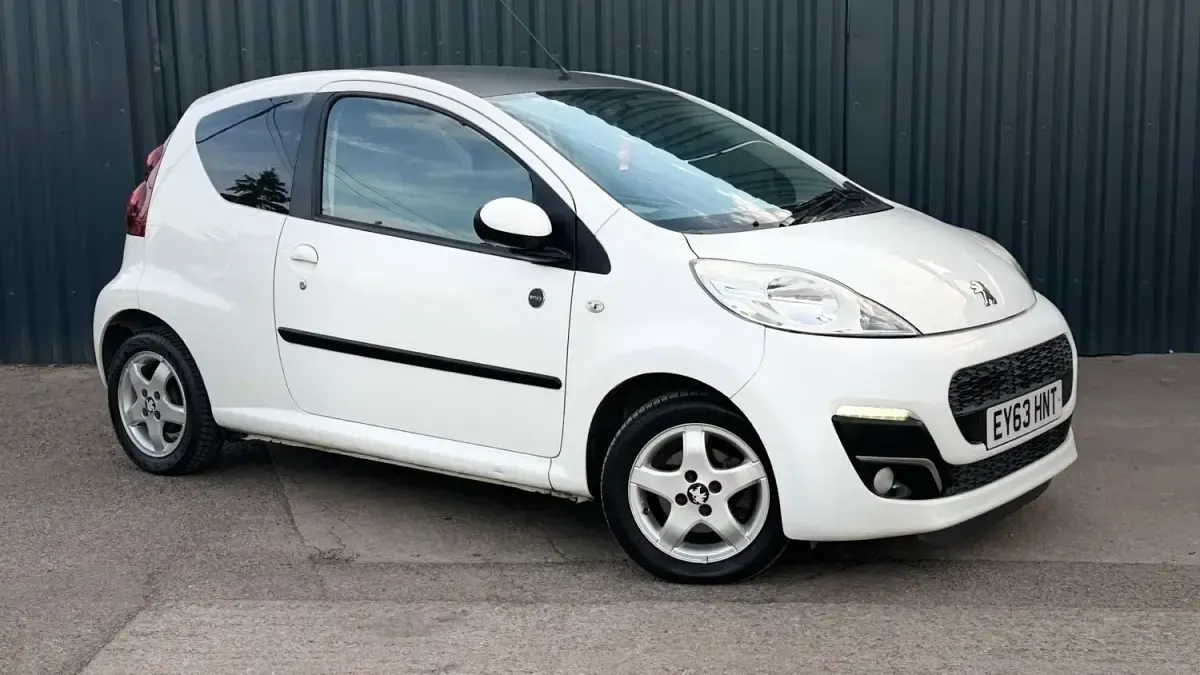 Second-hand Peugeot 107 Envy 68 CP (50 kW) 2013 Hatchback