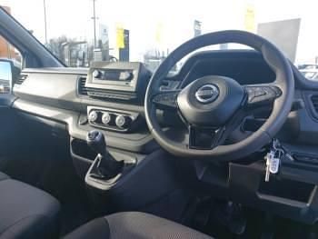 Used Nissan Primastar Acenta 110 HP (80 kW) 2023 White MPV