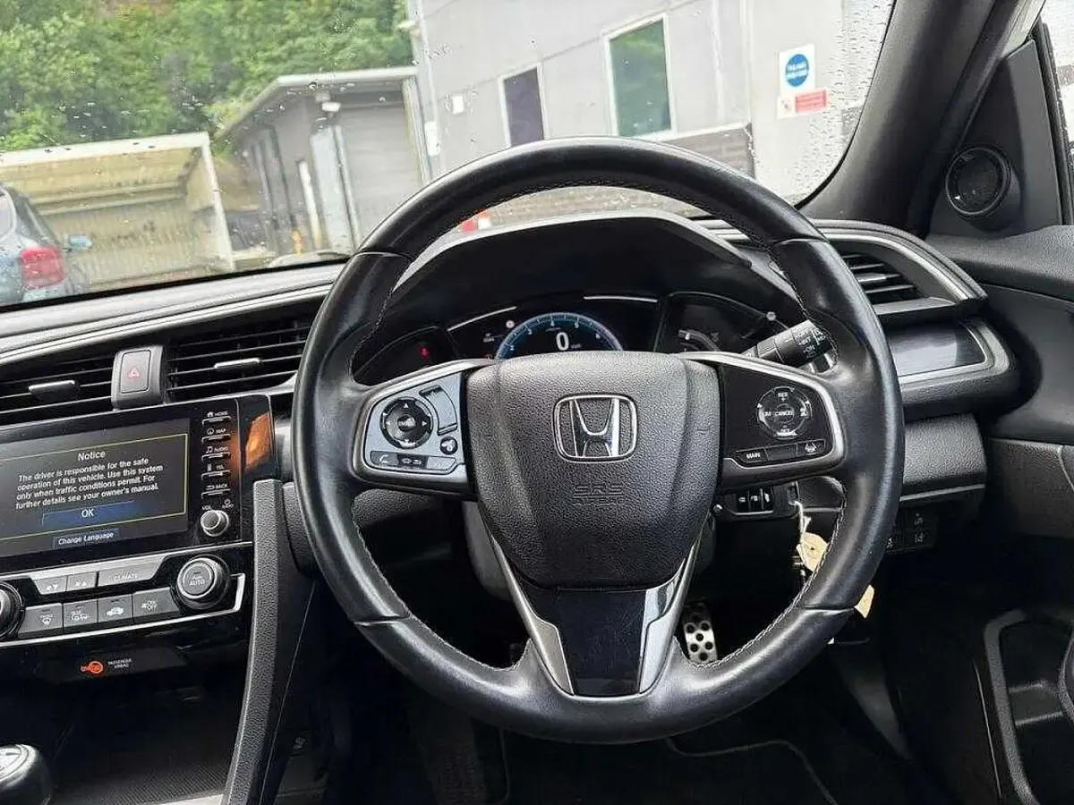 Used Honda Civic SR 126 HP (92 kW) 2022 White