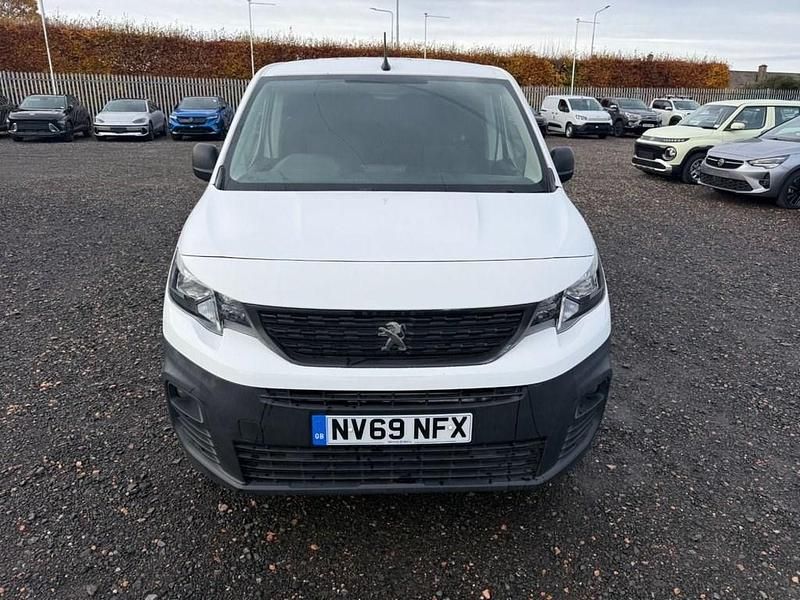 Used Peugeot Partner S 131 HP (96 kW) 2020 White MPV