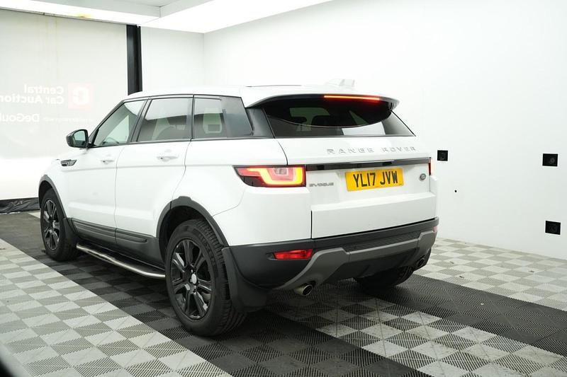 Used Land Rover Range Rover evoque SE 2017 White SUV