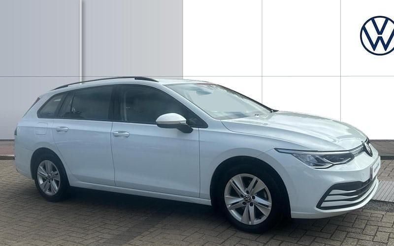 Used 2024 VW Golf VIII Life Estate | £14,595 (Super price) - Image 1/4