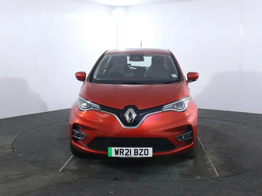 Used Renault Zoe Iconic 80 kW (109 HP) 2021 Red Hatchback