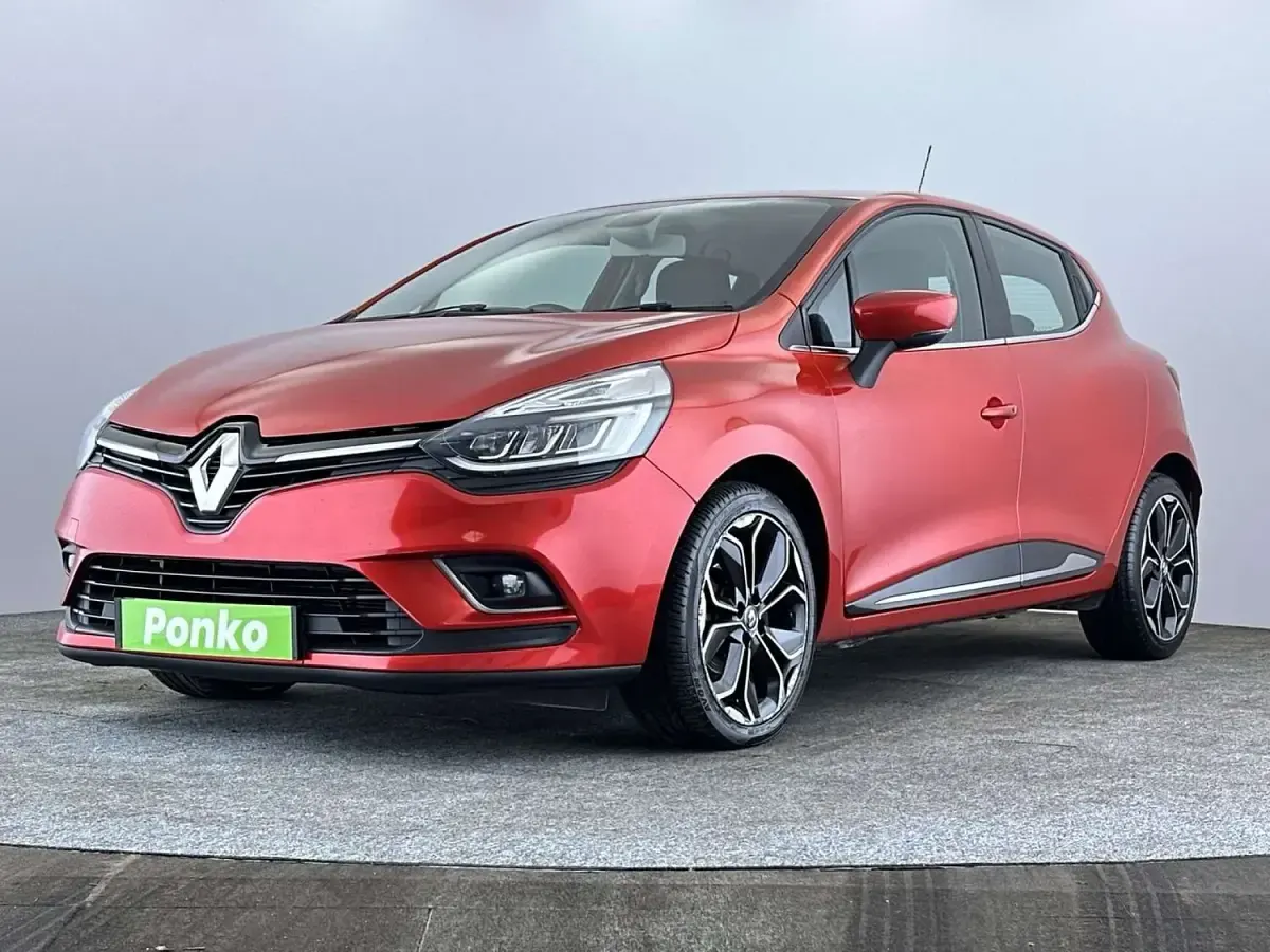 Used Renault Clio Dynamique 110 HP (80 kW) 2017 Red Hatchback