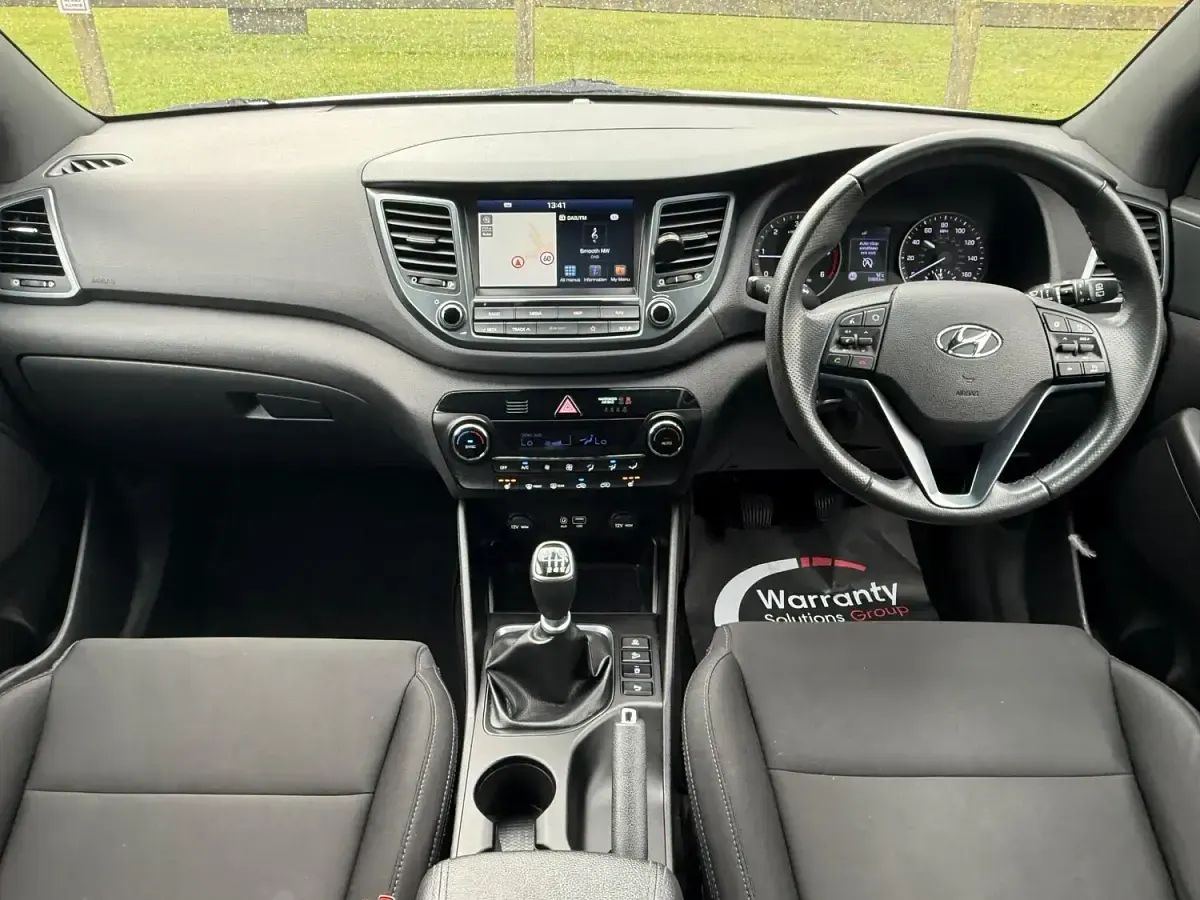 Used Hyundai Tucson GO! 116 HP (85 kW) 2018 White SUV
