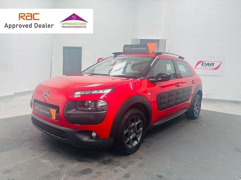 Red Used 2017 Citroën C4 Cactus Feel Hatchback | £3,000 (Good price) - Image 1/4
