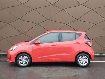 Used Hyundai i10 SE 66 HP (48 kW) 2018 Red Hatchback